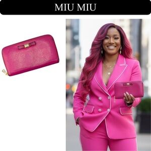 MIU MIU Fuchsia Wallet, GUC